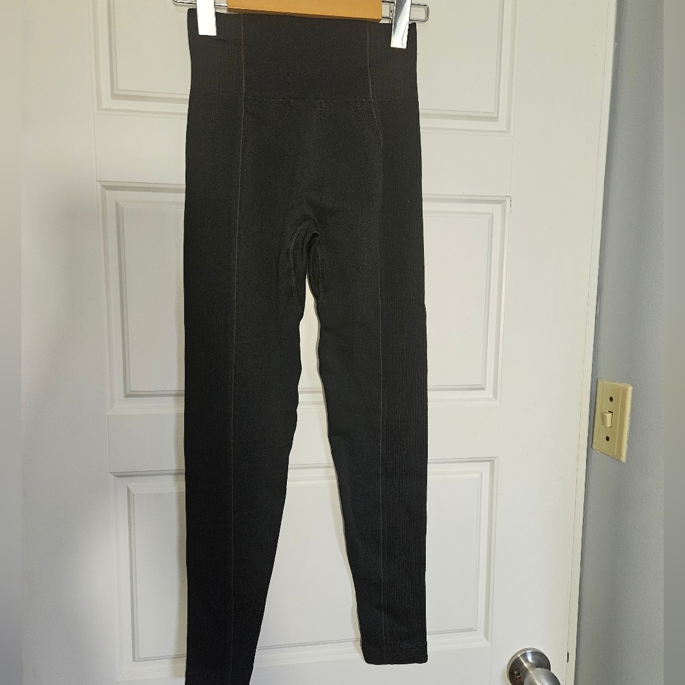 Gymshark Seamless Leggings - Picture 2 of 2